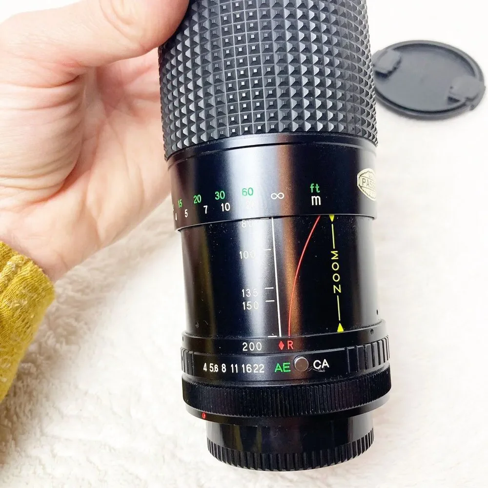 CPC Auto Zoom 80-200mm CCT 1:4.0 MC 91824 Camera Lens w/ 2 Caps Korea Ex. Cond.